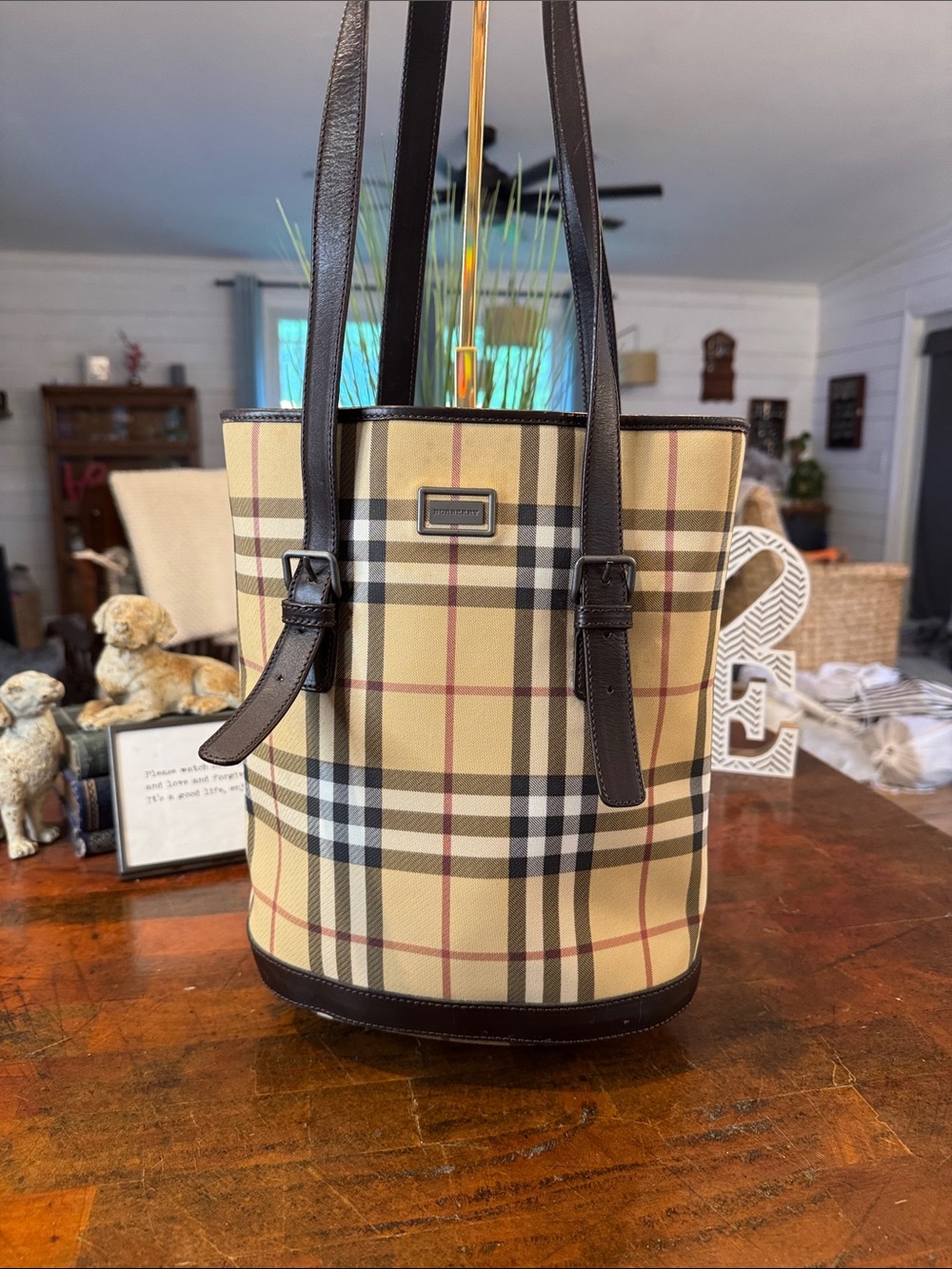 Burberry London Nova Check Bucket Bag - 100% authentic